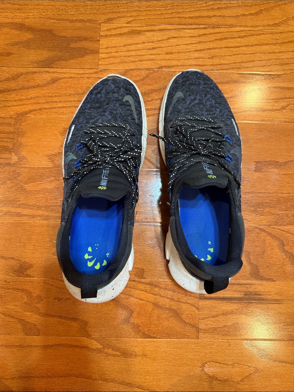 Nike Black and Blue Knit Running Sneakers